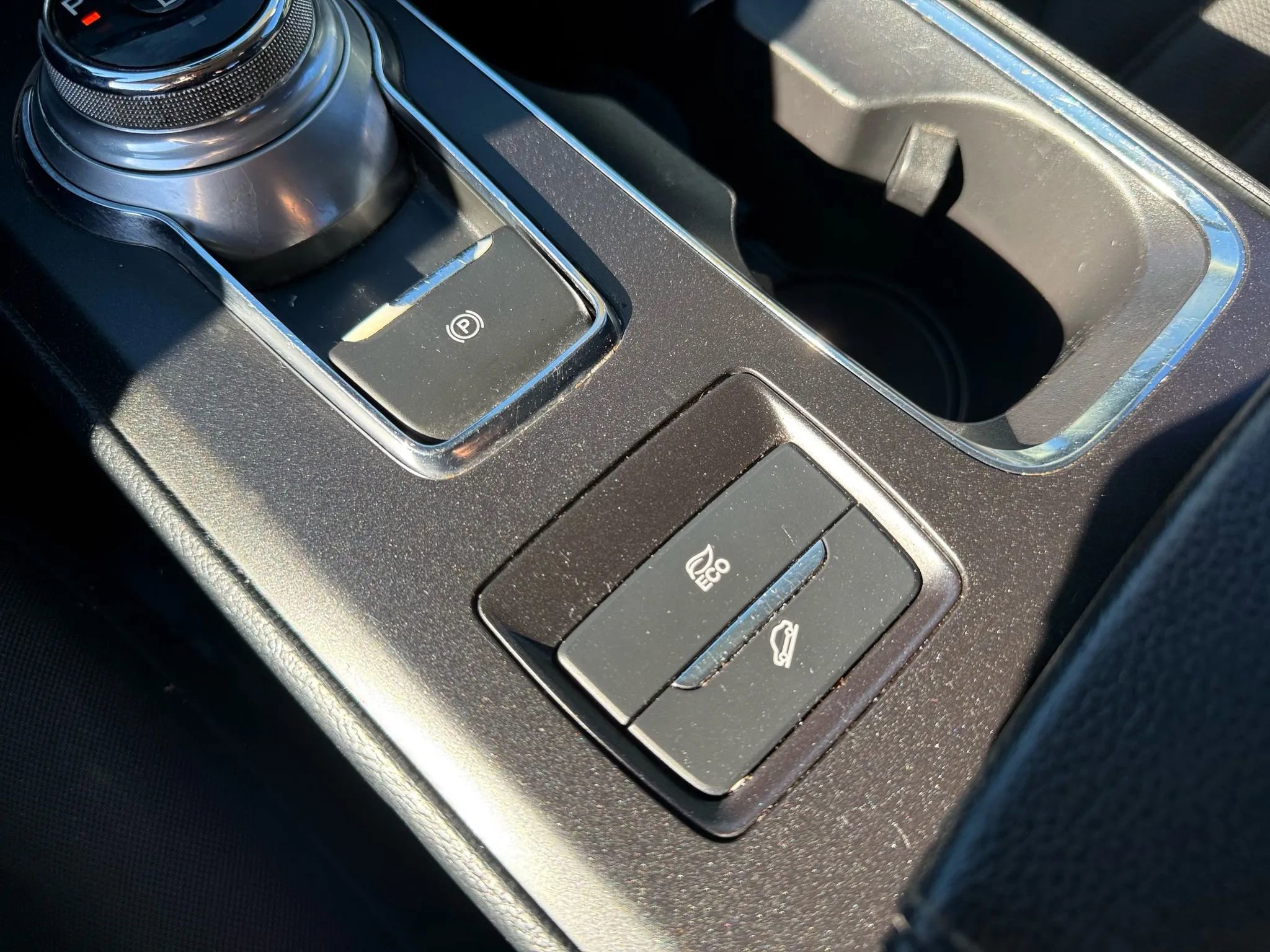 Used 2019 Ford Fusion SE FWD image 35