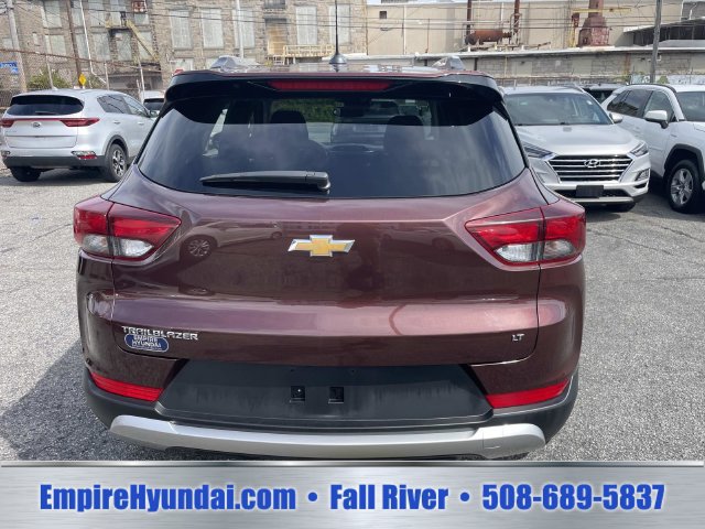 Used 2023 Chevrolet TrailBlazer LT w/ Convenience Package FWD image 4