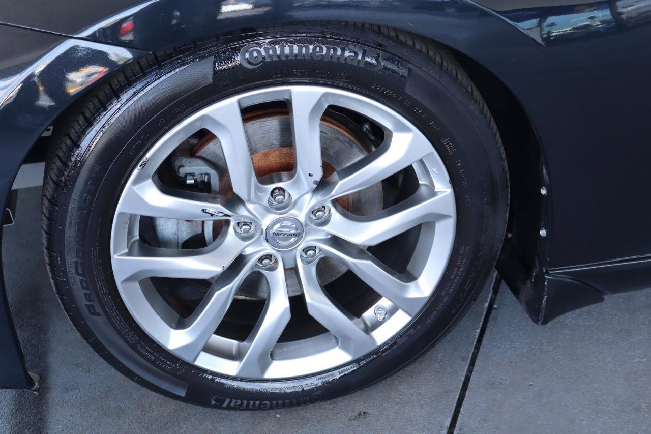 Used 2014 Nissan 370Z Coupe RWD image 31