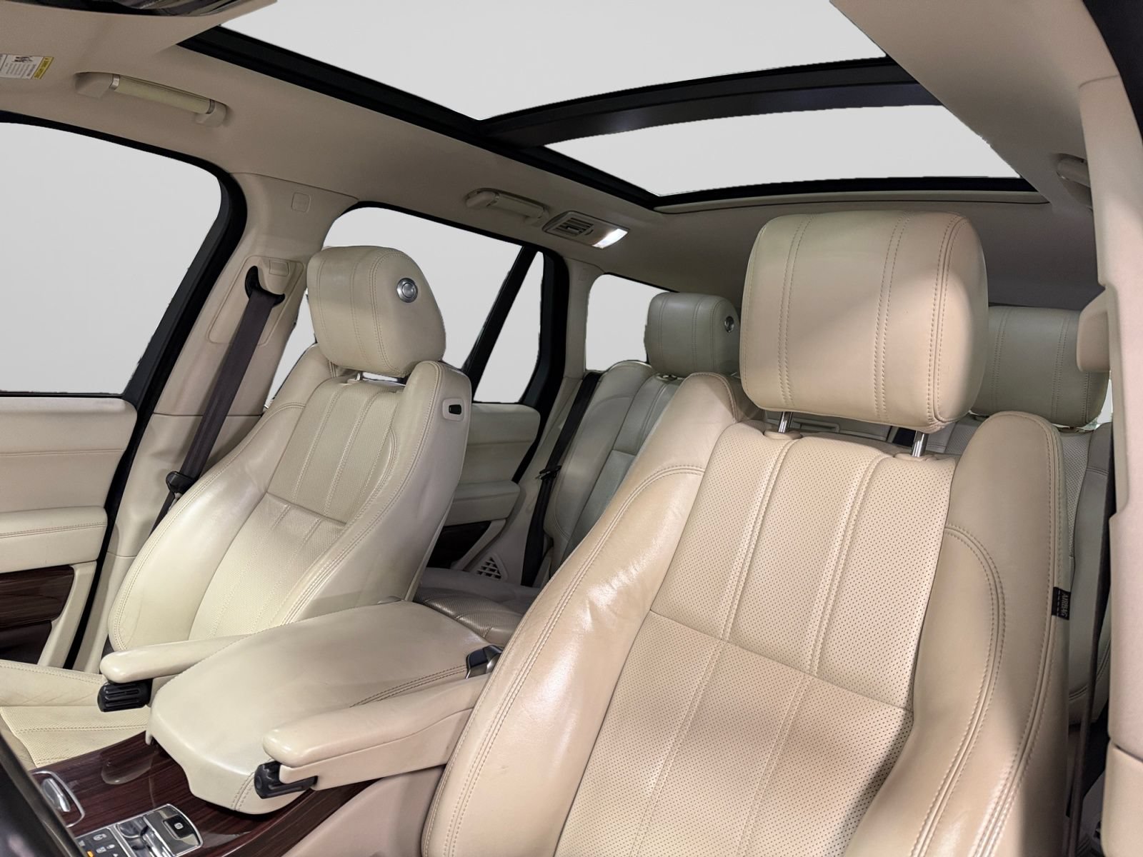 Used 2015 Land Rover Range Rover Supercharged AWD/4WD image 33