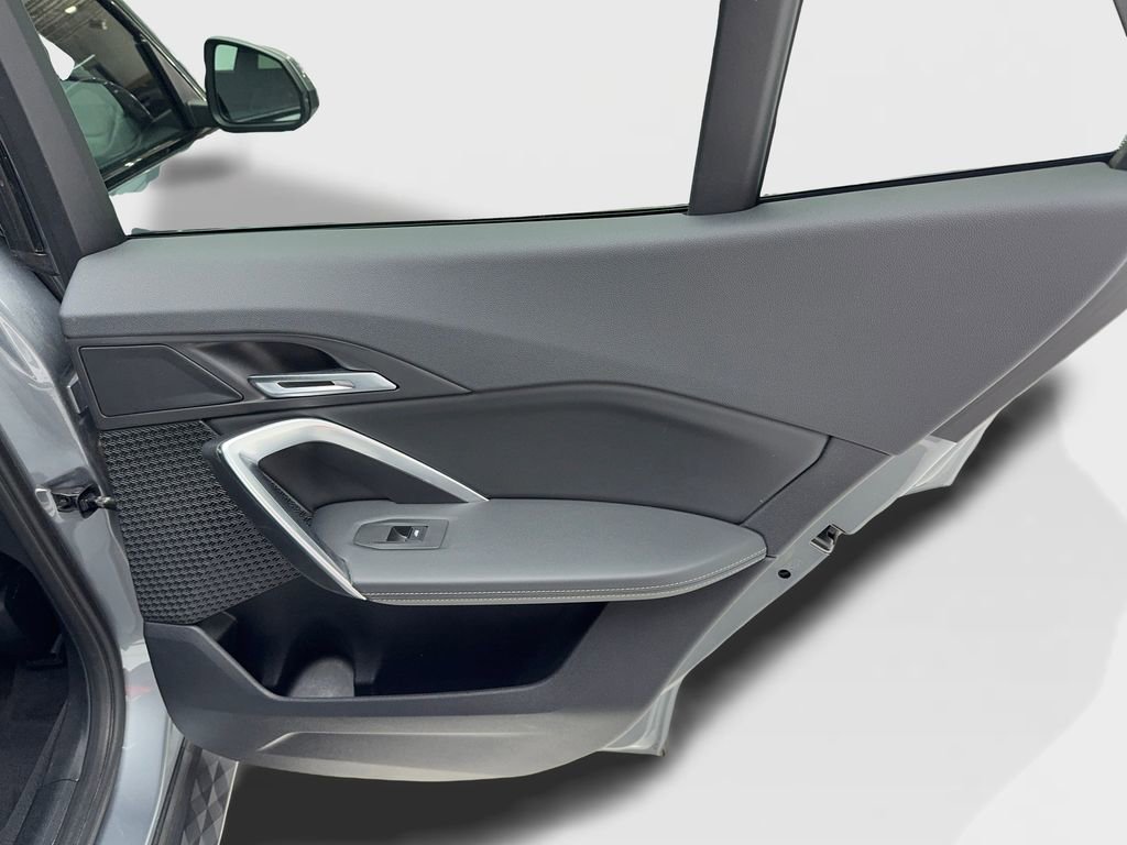 Used 2025 BMW X2 xDrive28i image 42