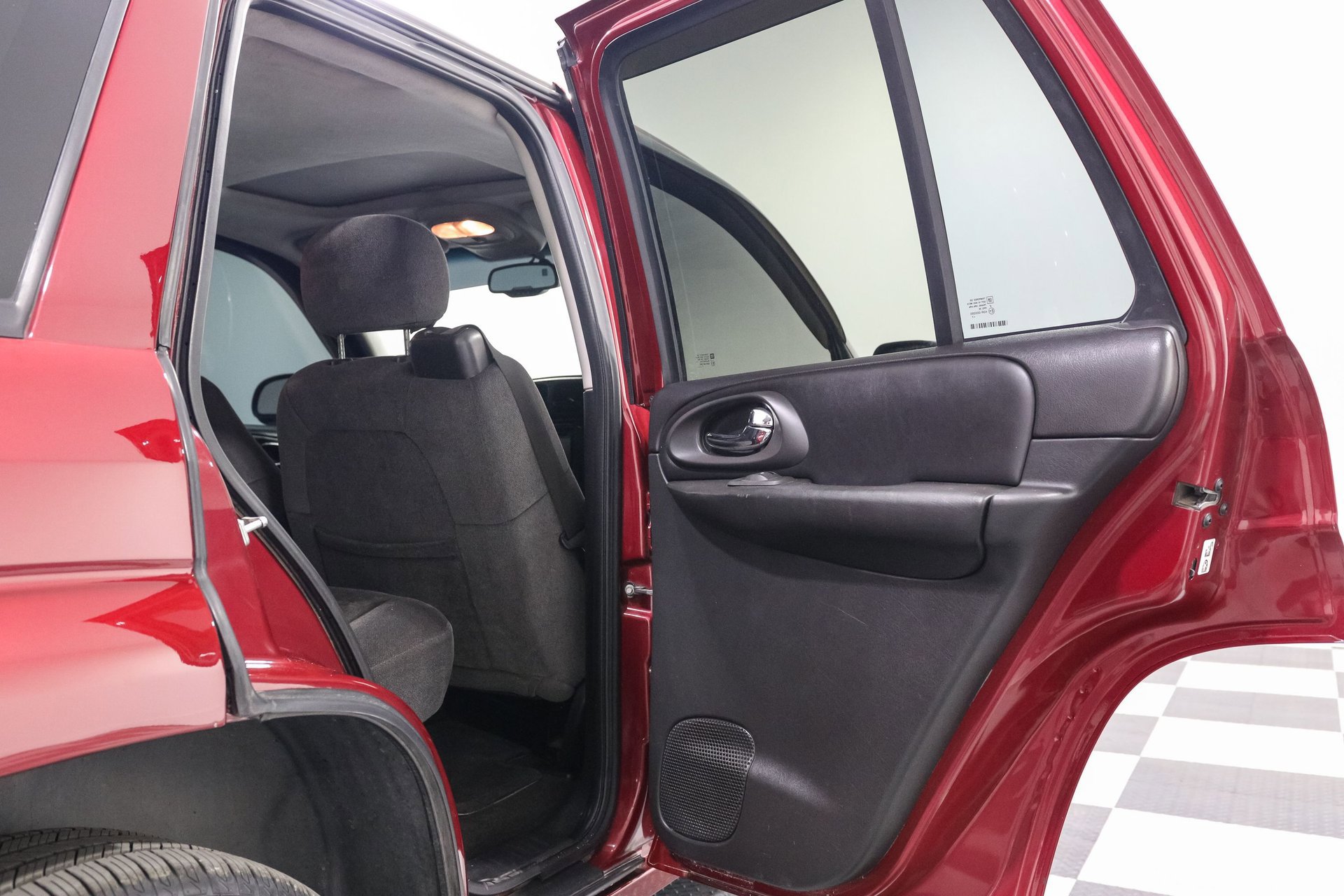 Used 2008 Chevrolet TrailBlazer SS w/ Sun And Sound Package RWD image 22