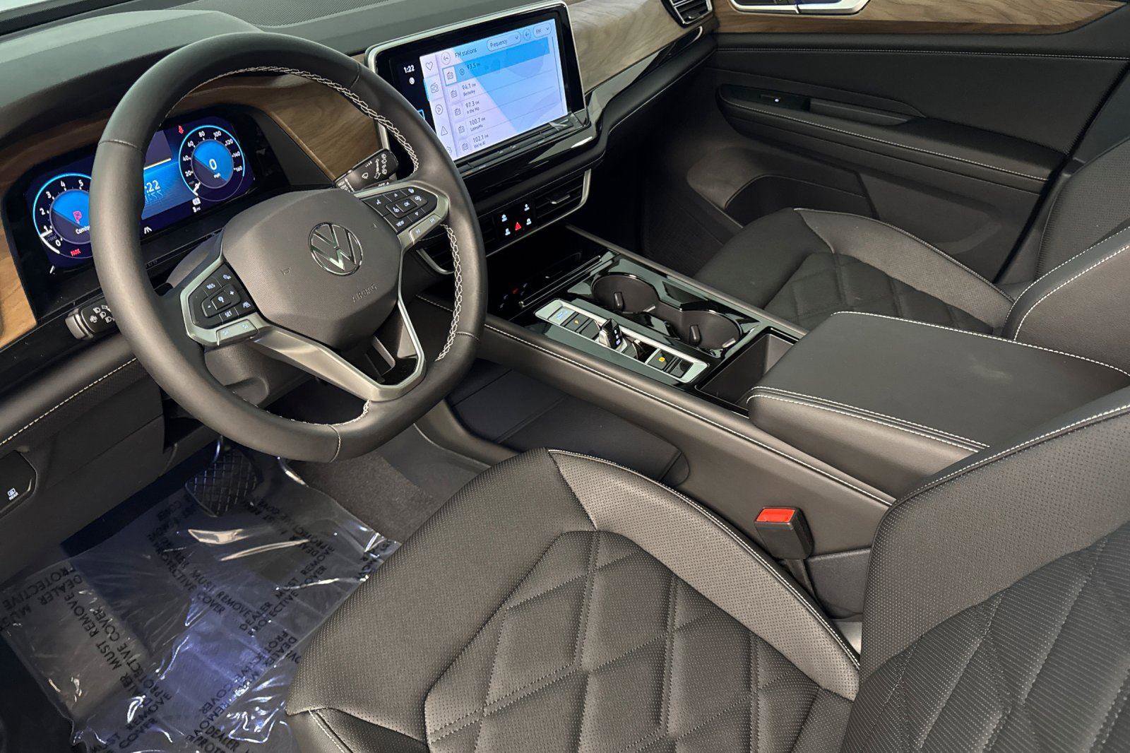 New 2026 Volkswagen Atlas SE image 9