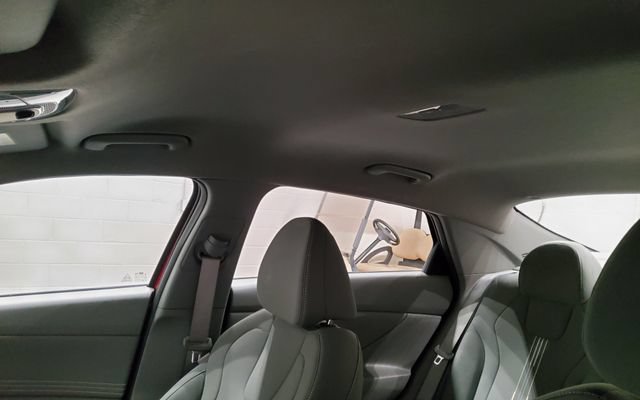 Used 2023 Hyundai Elantra SEL w/ Convenience Package FWD image 19