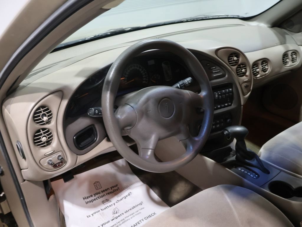 Used 2005 Pontiac Bonneville SE image 19