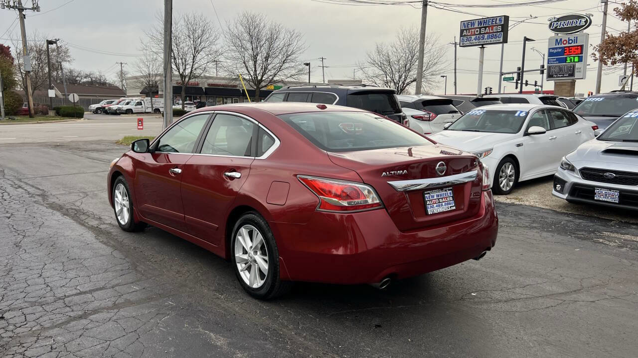 Used 2015 Nissan Altima 2.5 SV w/ Convenience Package FWD image 3