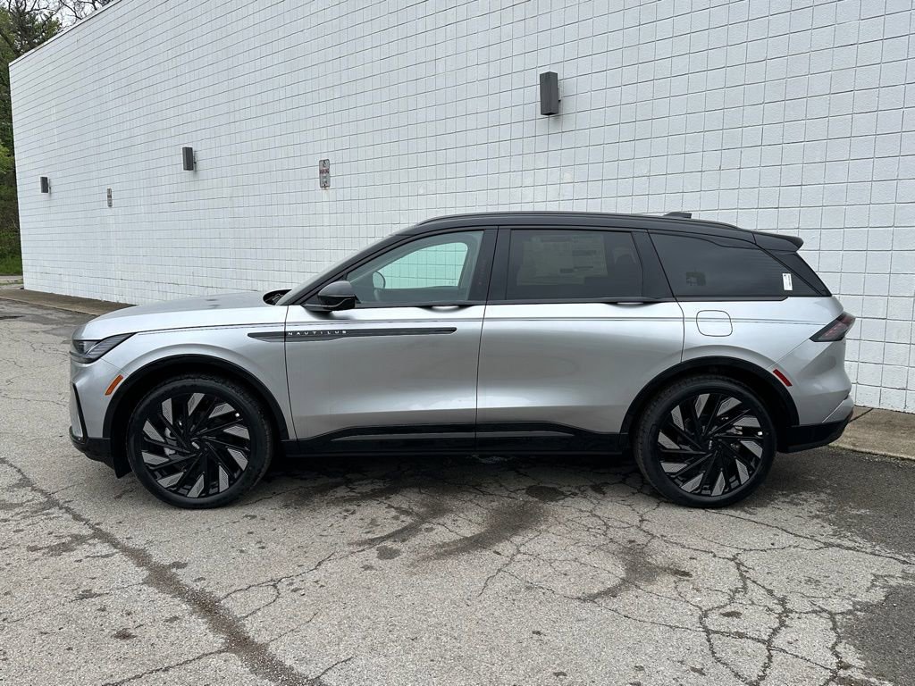 New 2026 Lincoln Nautilus Reserve w/ Jet Appearance Package AWD/4WD image 2