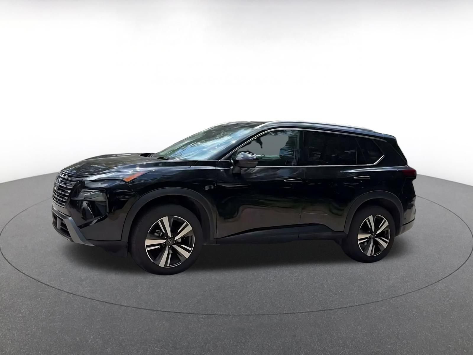 Used 2026 Nissan Rogue SL FWD image 6