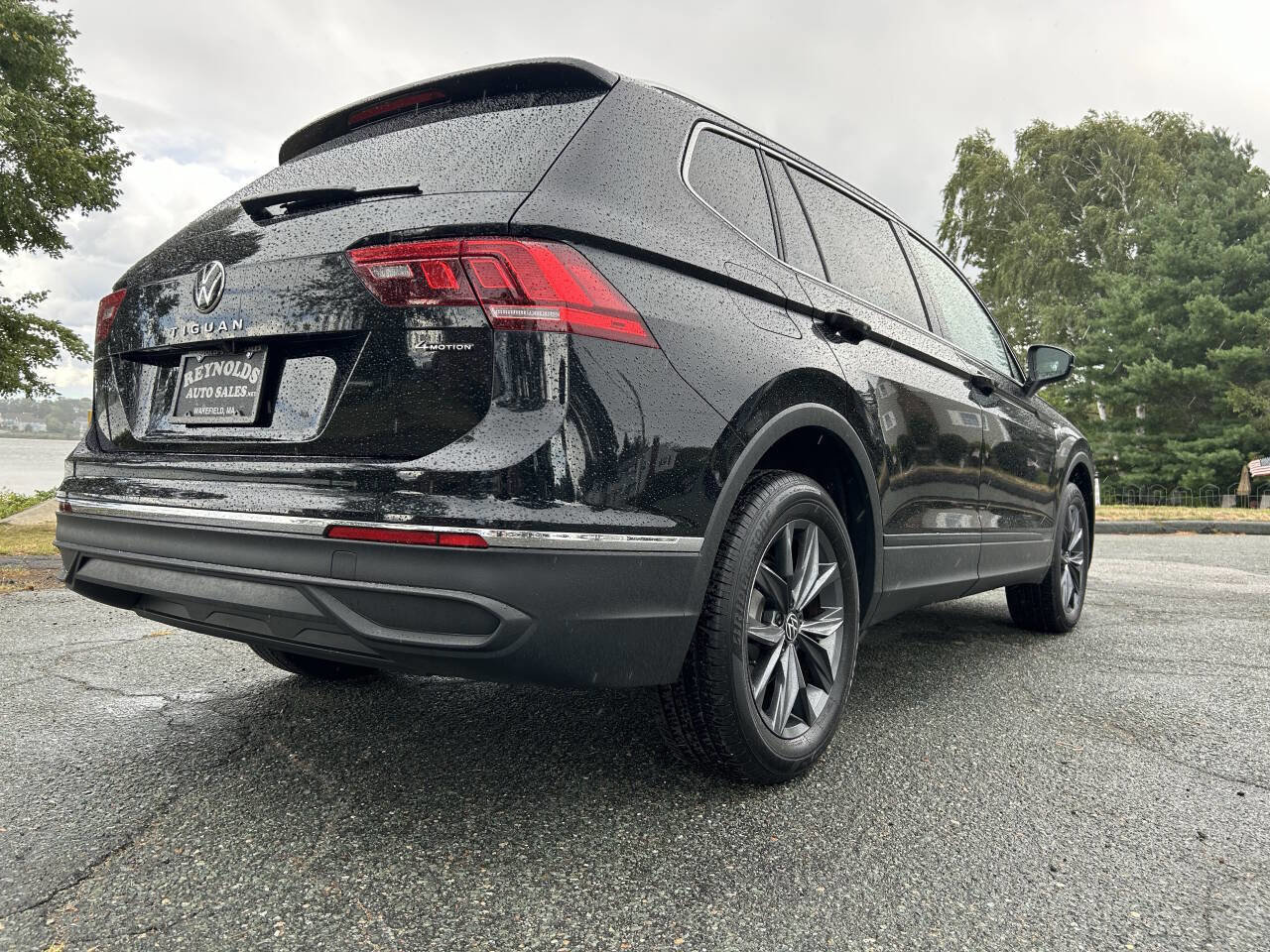 Used 2022 Volkswagen Tiguan SE image 23