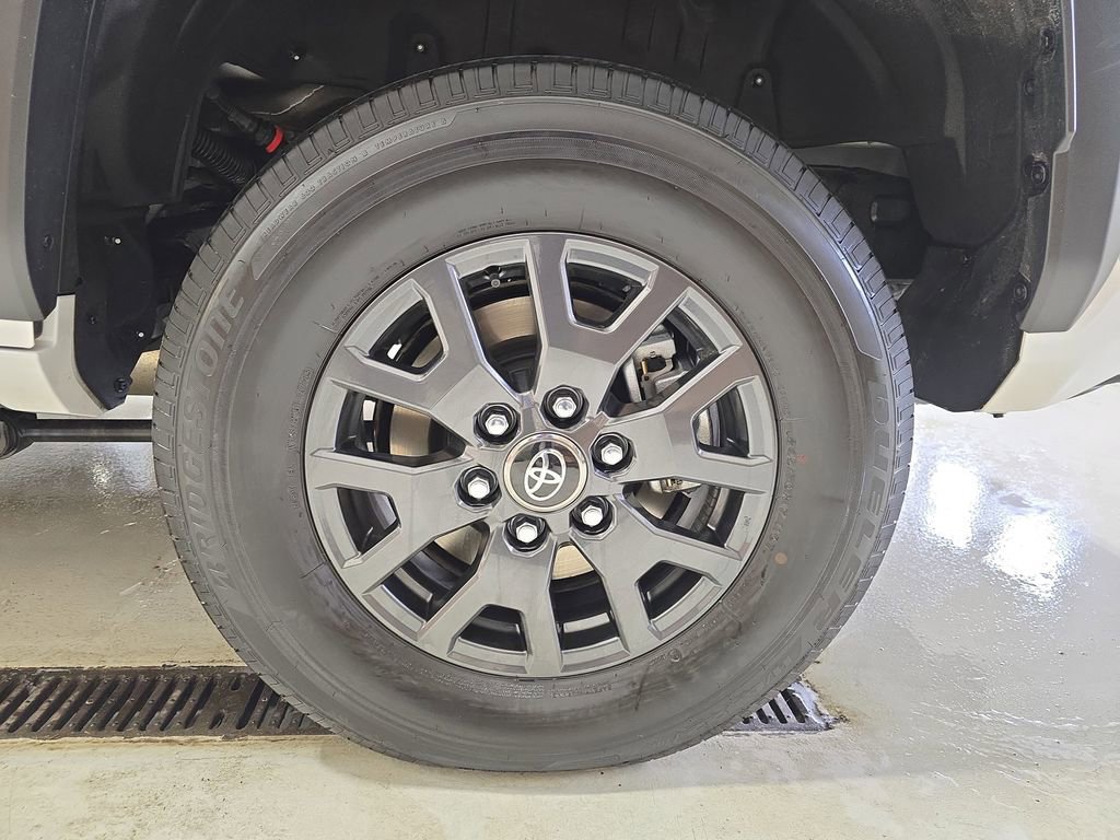 Certified 2025 Toyota 4Runner SR5 image 34