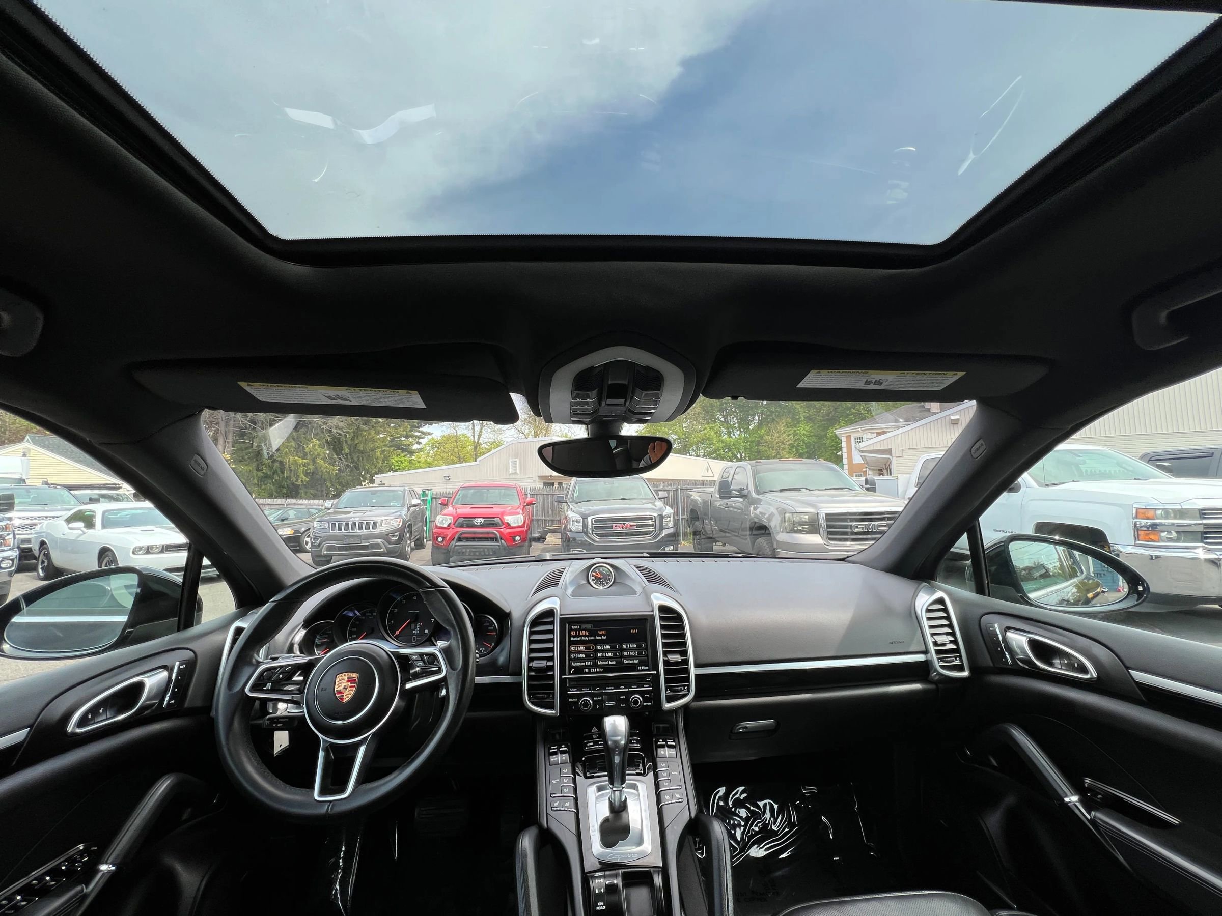 Used 2016 Porsche Cayenne AWD/4WD image 9