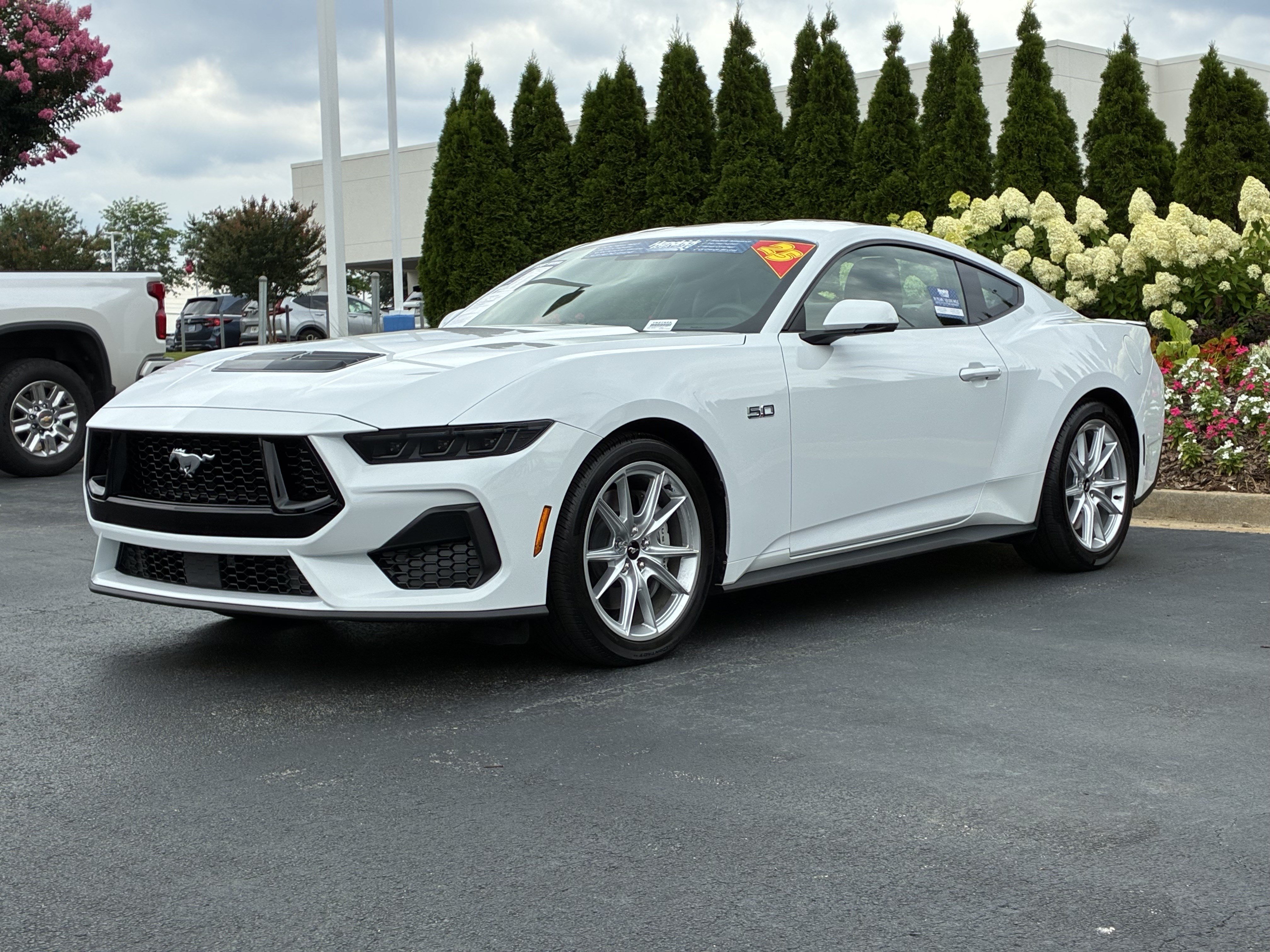 Used 2025 Ford Mustang GT Premium RWD image 6