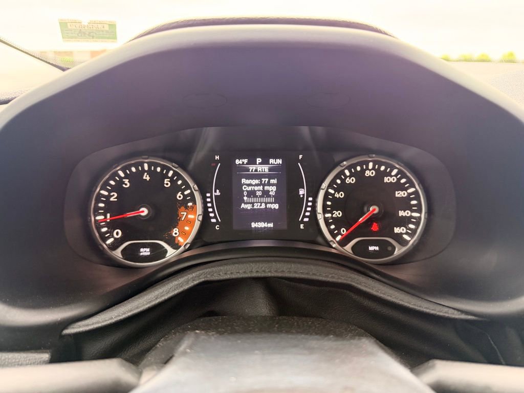 Used 2017 Jeep Renegade Latitude AWD/4WD image 12