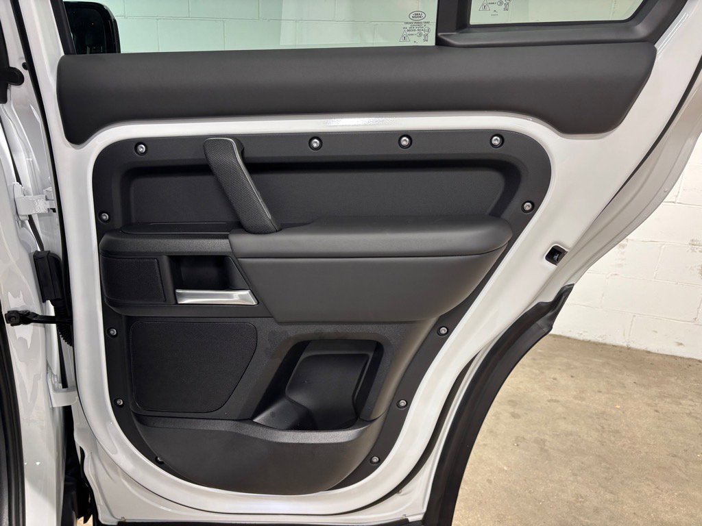 New 2025 Land Rover Defender 130 V8 AWD/4WD image 43