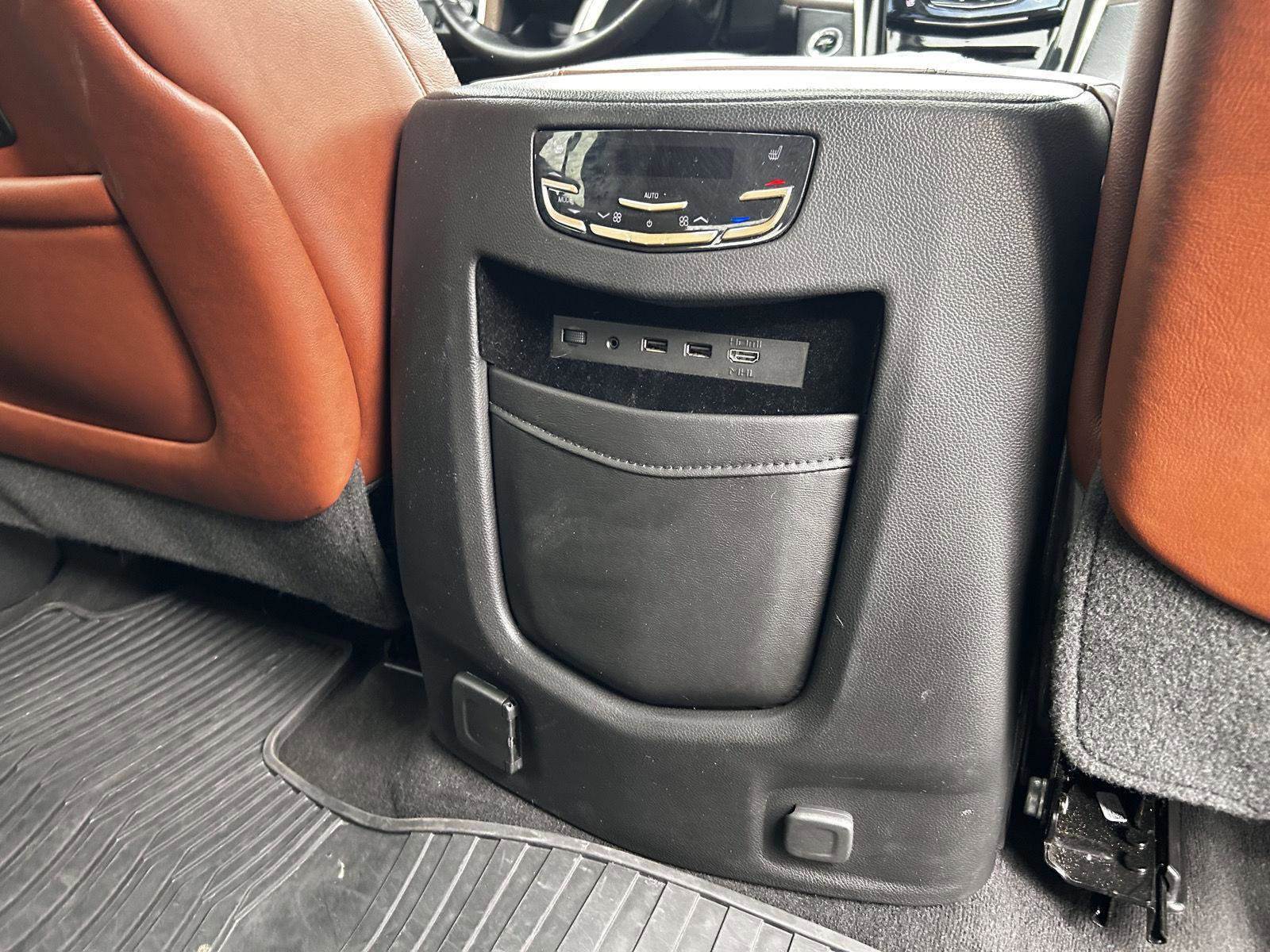 Used 2017 Cadillac Escalade Luxury image 21