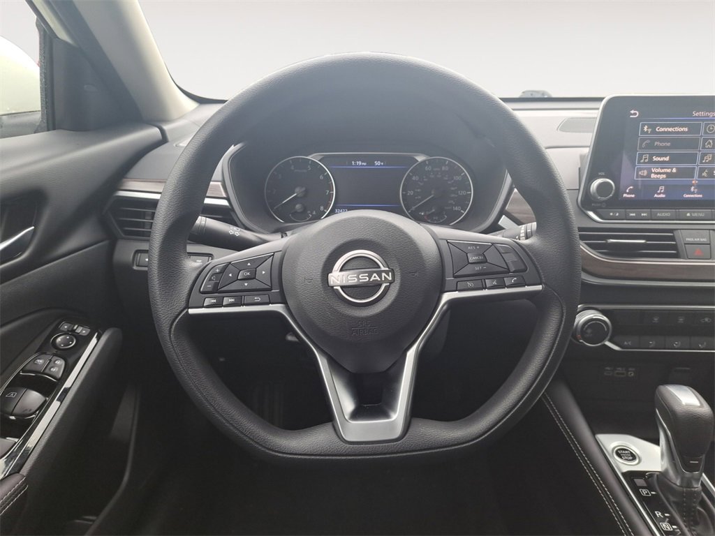 Used 2023 Nissan Altima 2.5 SV image 12