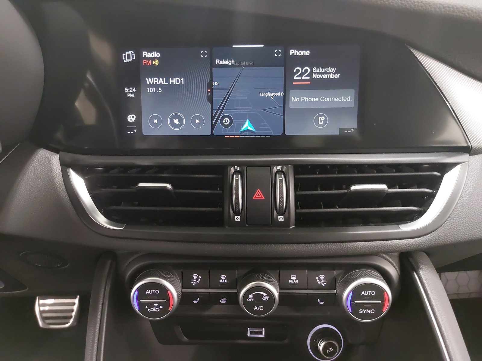 New 2025 Alfa Romeo Giulia w/ Veloce Package Rwd image 20