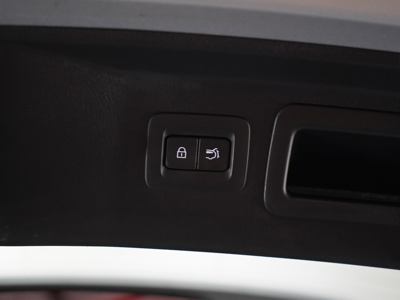 Certified 2024 MAZDA CX-90 Plug-In Hybrid w/ Premium Pkg image 17