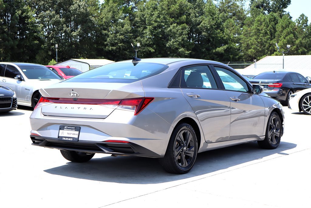 Used 2023 Hyundai Elantra SEL FWD image 7