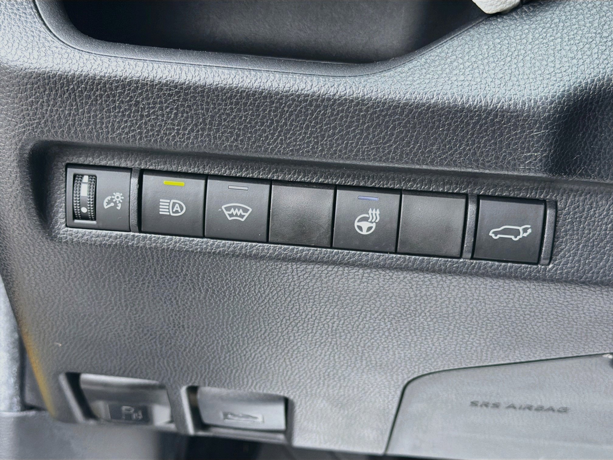 Used 2023 Toyota RAV4 XLE Premium FWD image 36