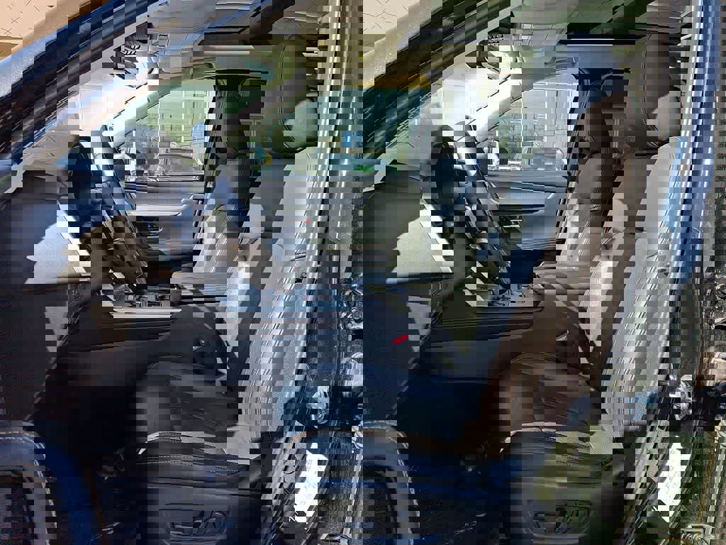 Used 2024 MAZDA CX-90 3.3 Turbo w/ Premium Package image 14