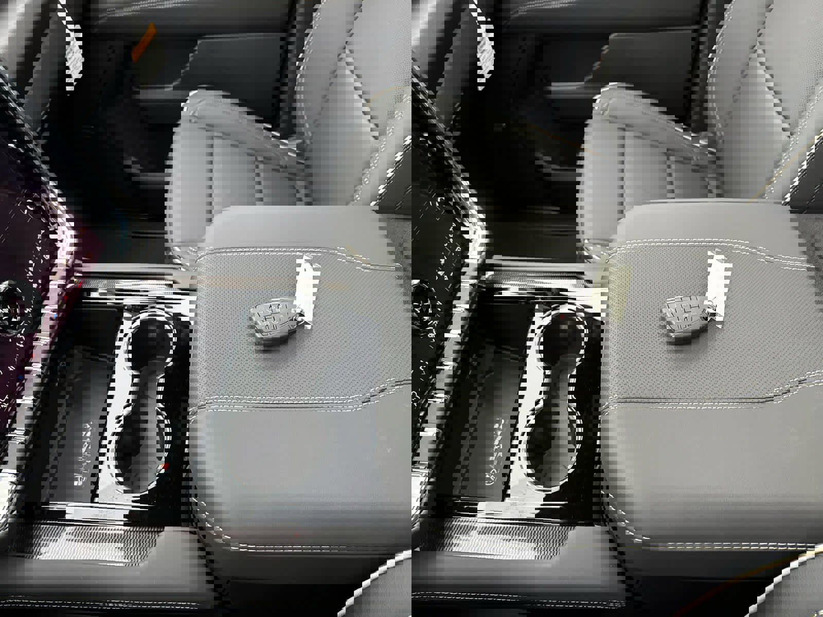 New 2026 GMC Yukon Elevation w/ Elevation Premium Package image 20