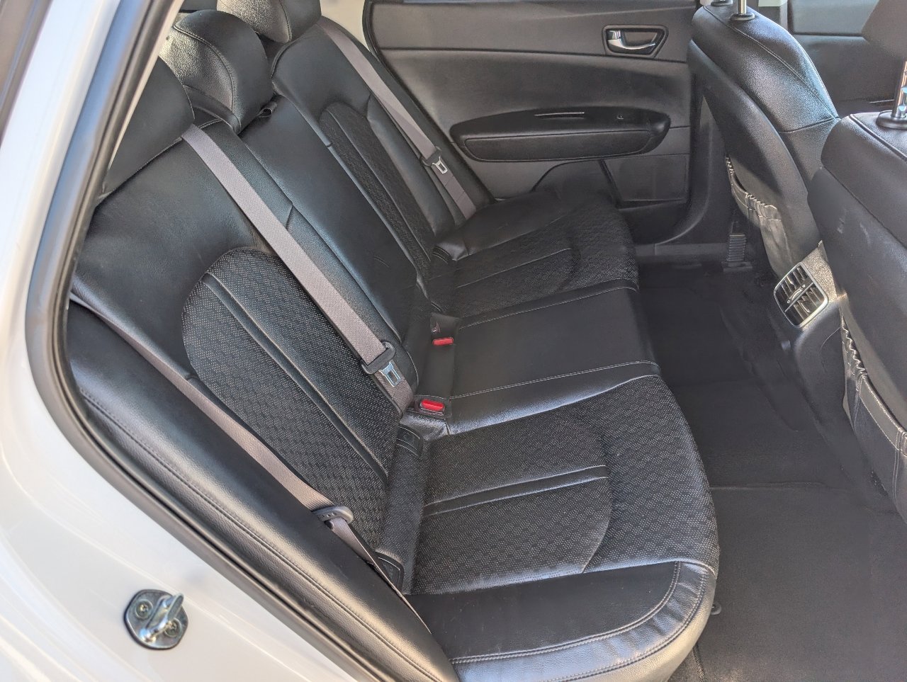 Used 2018 Kia Optima EX image 5