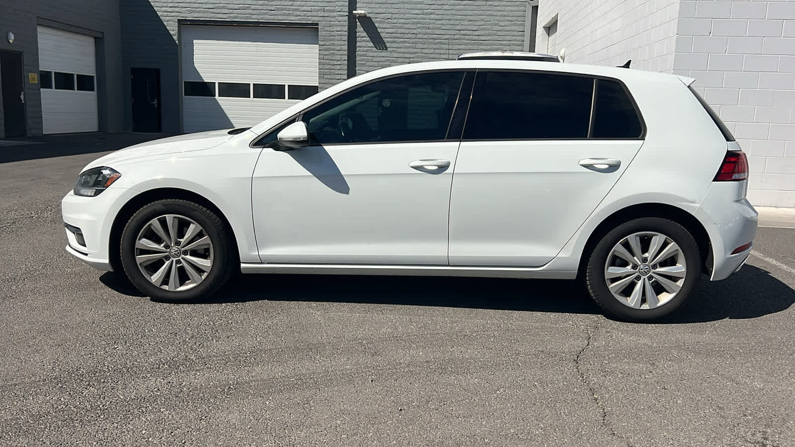 Used 2019 Volkswagen Golf SE FWD image 8