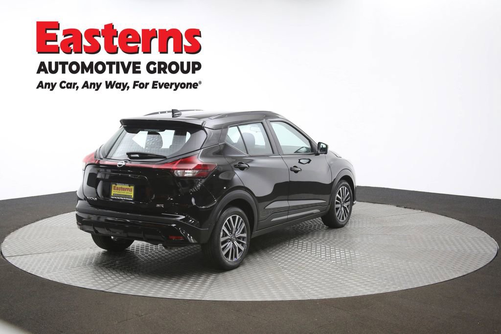 Used 2024 Nissan Kicks SR image 40