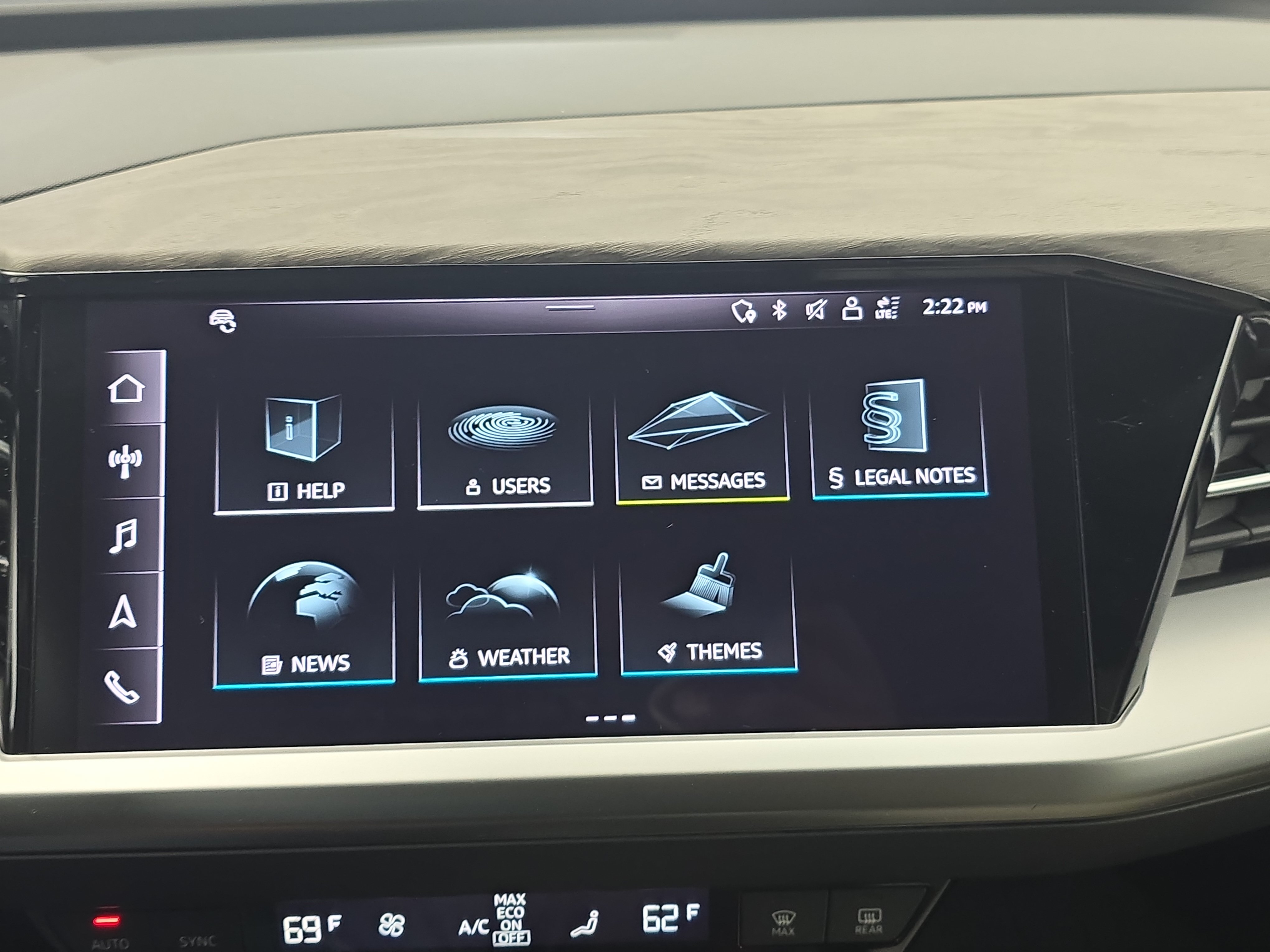 Used 2023 Audi Q4 e-tron Premium Plus w/ Premium Plus AWD/4WD image 21