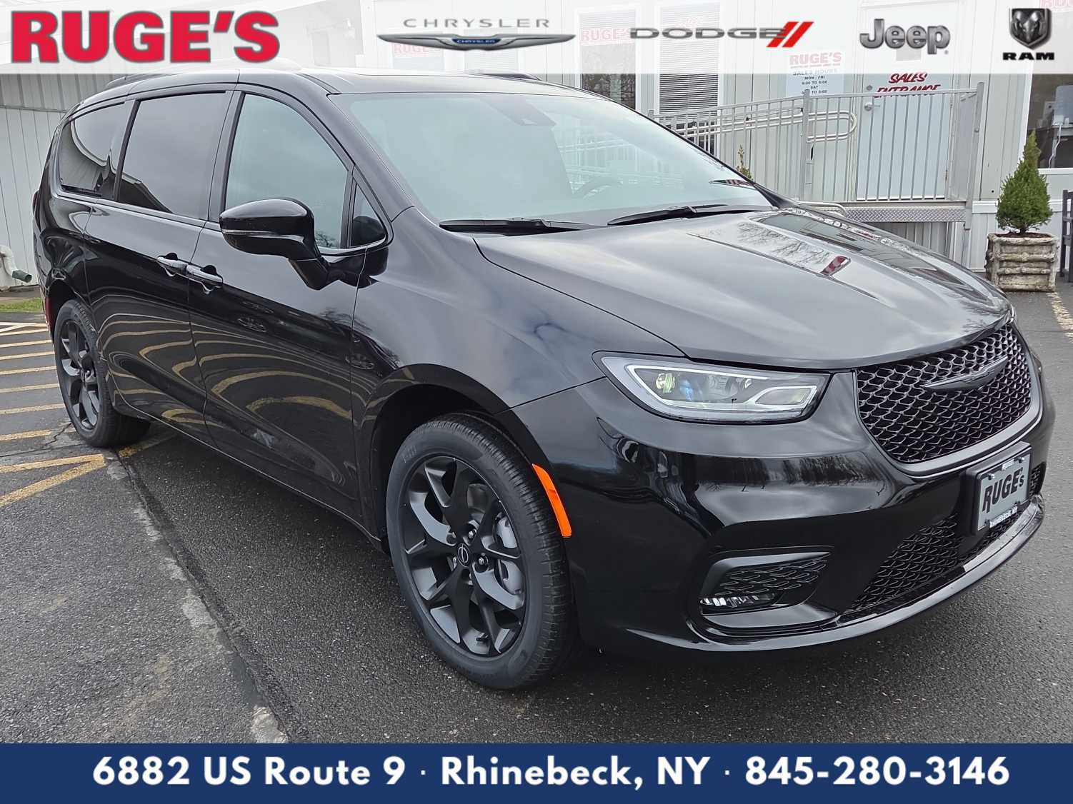 New 2026 Chrysler Pacifica Limited w/ S Appearance Package