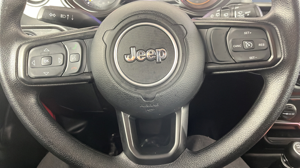 Used 2024 Jeep Wrangler Unlimited Sport AWD/4WD image 25