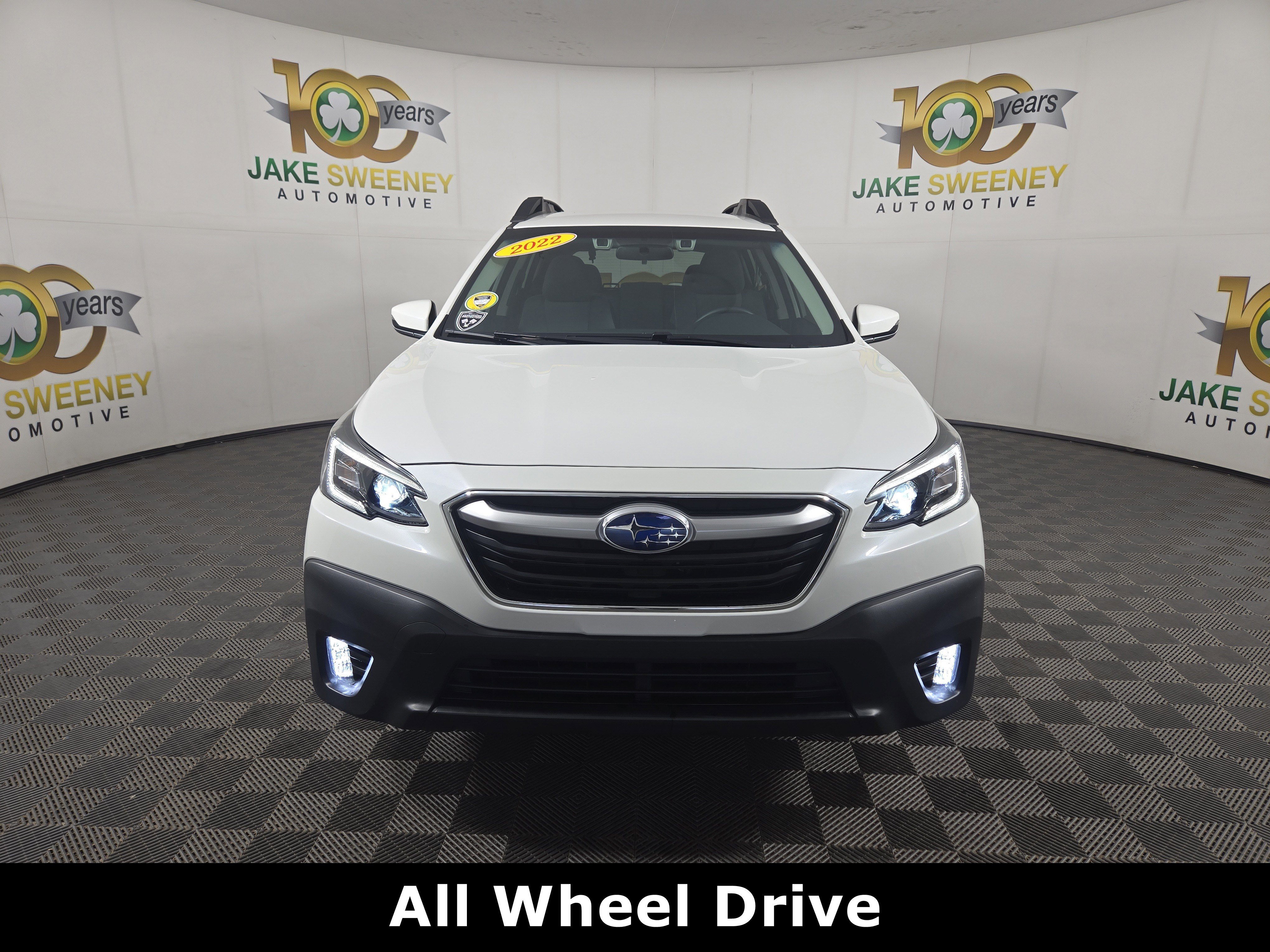 Used 2022 Subaru Outback Premium AWD/4WD image 2