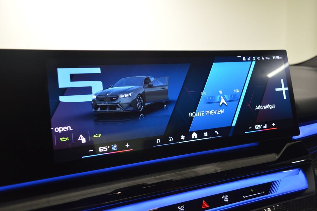 Used 2025 BMW M5 w/ Carbon Package AWD/4WD image 28