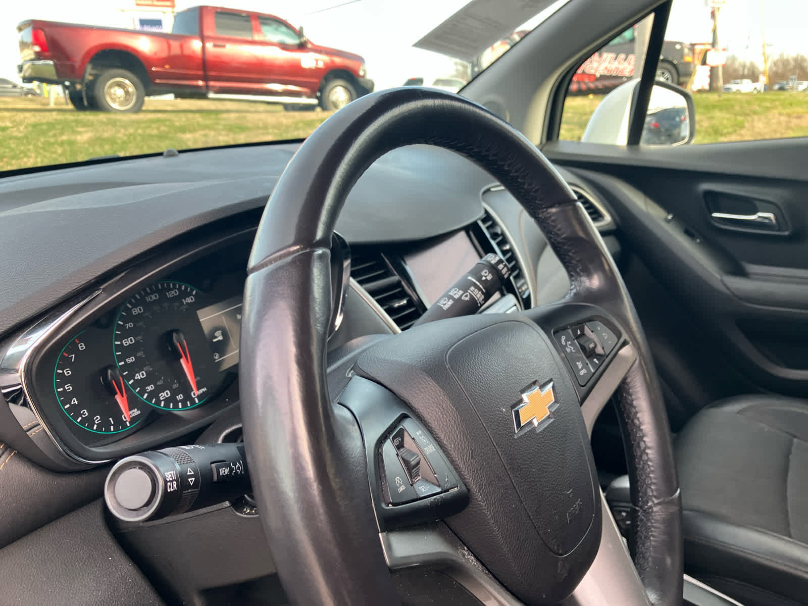 Used 2022 Chevrolet Trax LT w/ Driver Confidence Package image 9