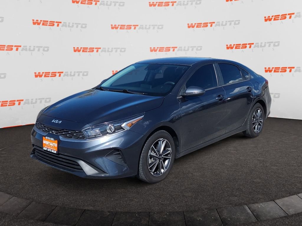 Used 2022 Kia Forte LXS w/ LXS Technology Package FWD image 1