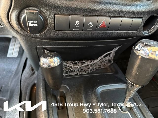 Used 2014 Jeep Wrangler Unlimited Sport w/ Connectivity Group AWD/4WD image 19