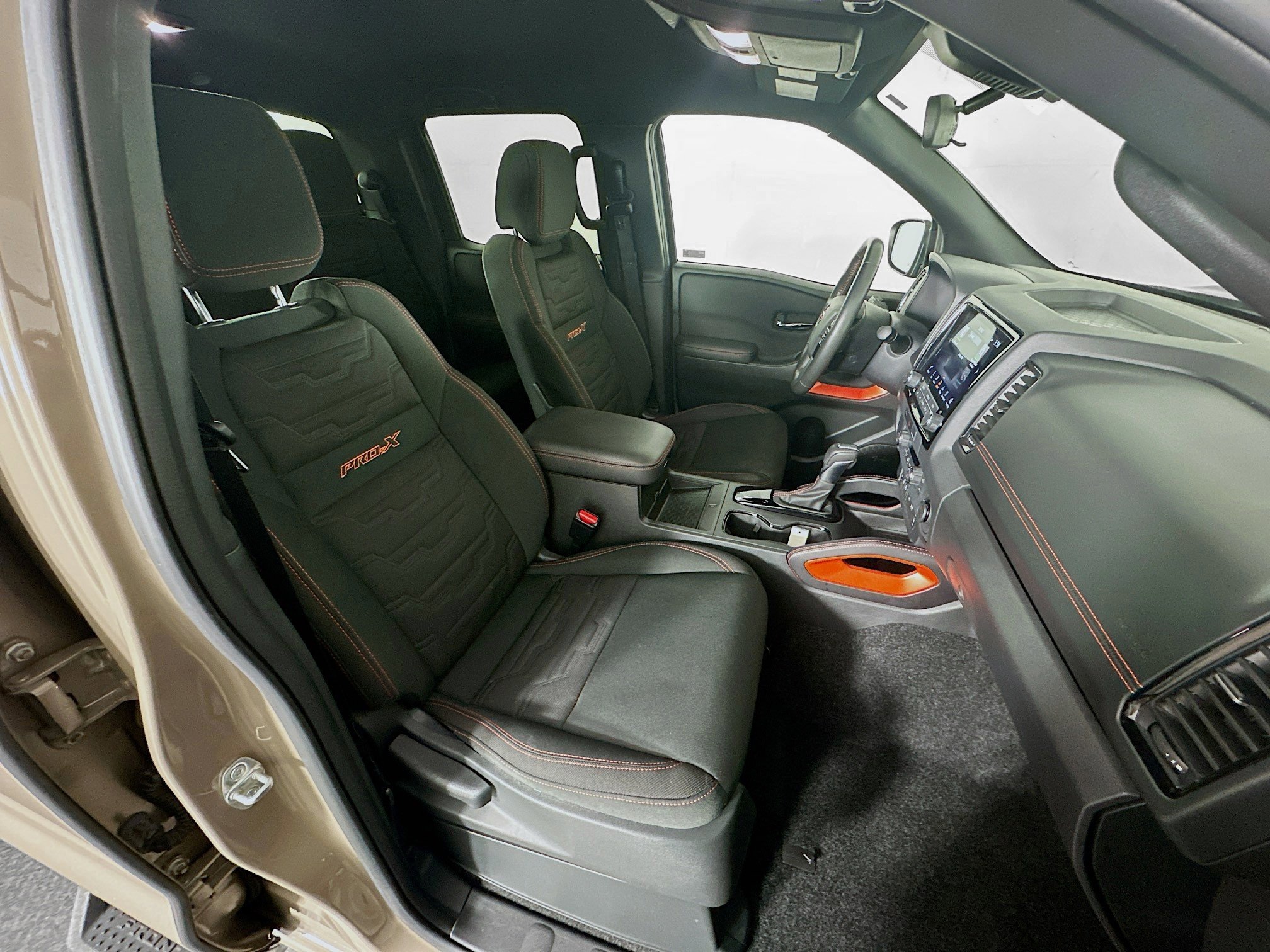 Used 2024 Nissan Frontier Pro-X w/ Pro Convenience Package image 29