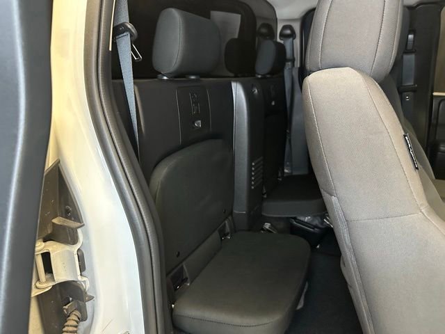 Used 2024 Nissan Frontier S w/ Technology Package AWD/4WD image 18