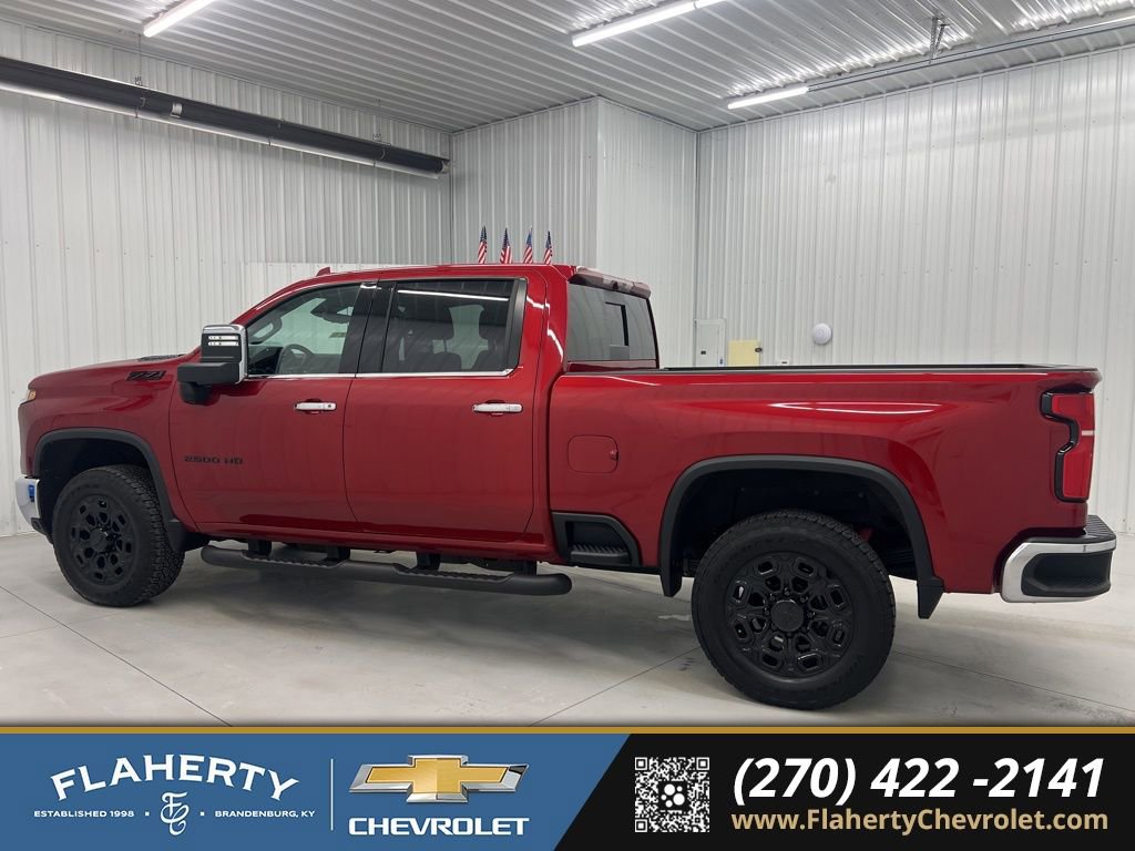 Used 2025 Chevrolet Silverado 2500 LTZ w/ LTZ Convenience Package image 5