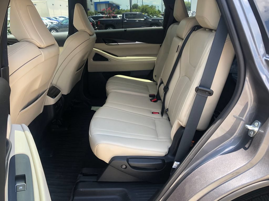 Used 2025 INFINITI QX60 Sensory w/ Vision Package AWD/4WD image 11