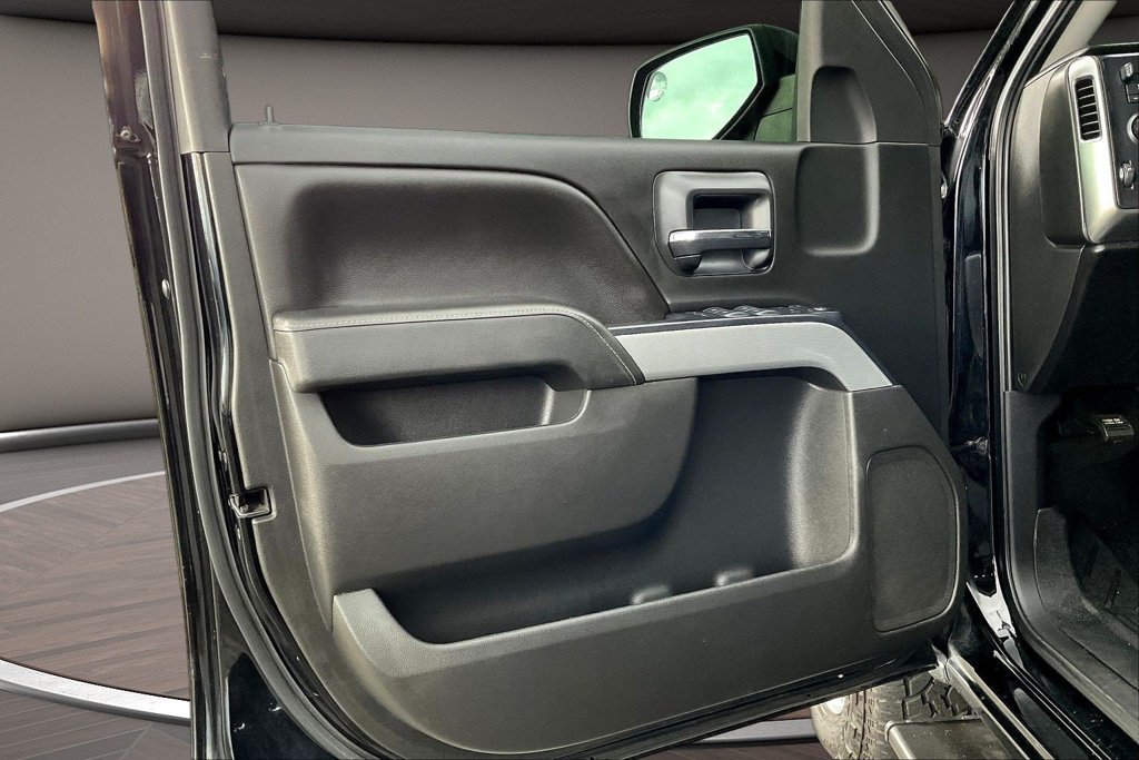 Used 2018 Chevrolet Silverado 1500 LT w/ All Star Edition AWD/4WD image 24