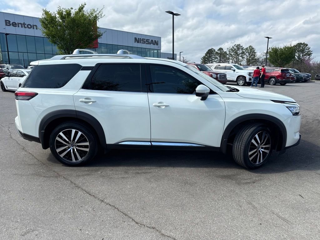 Certified 2024 Nissan Pathfinder Platinum w/ Cargo Package image 3