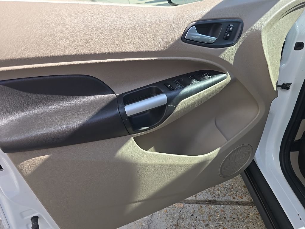 Used 2014 Ford Transit Connect XLT image 31