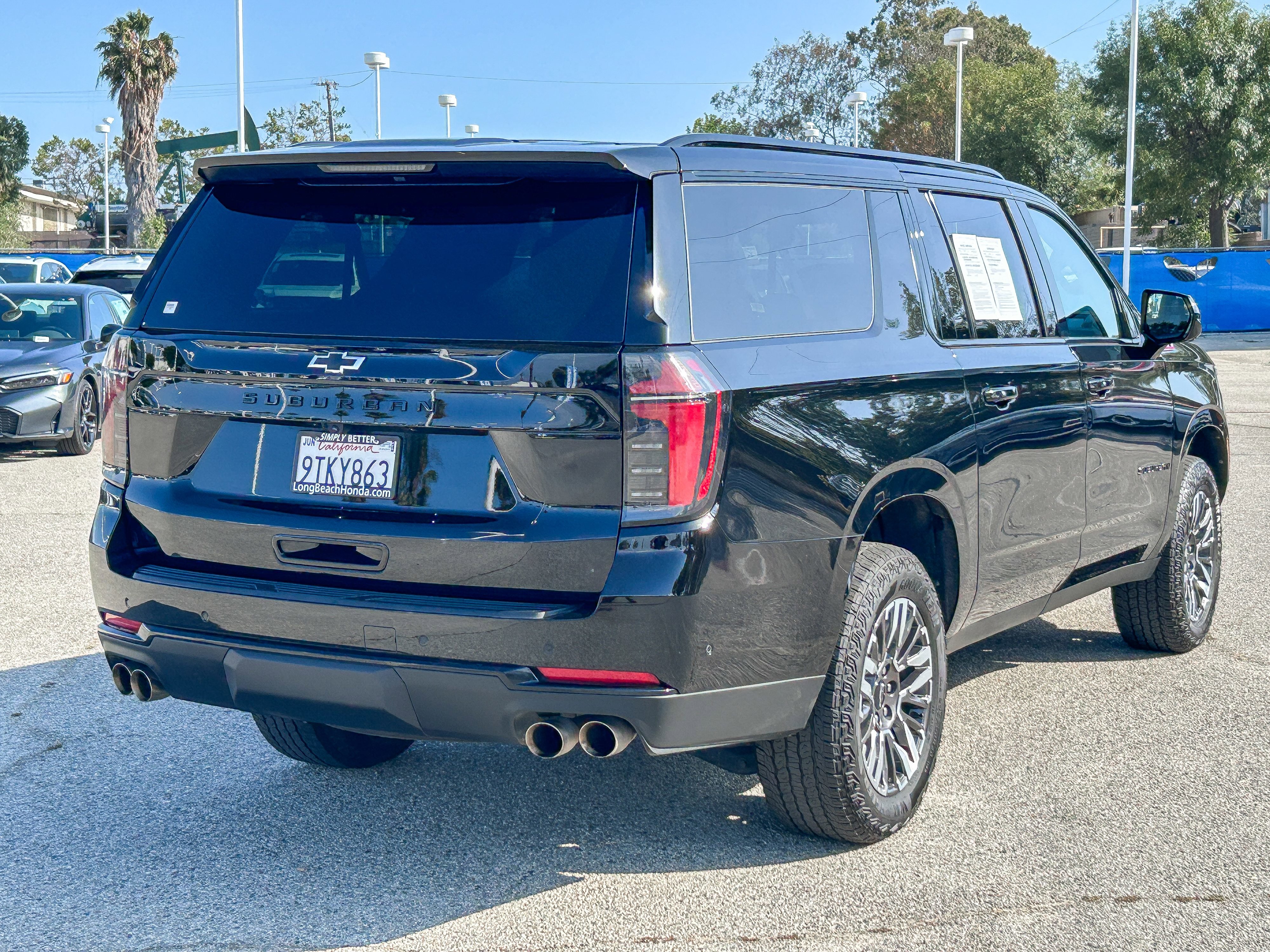 Used 2025 Chevrolet Suburban Z71 AWD/4WD image 10