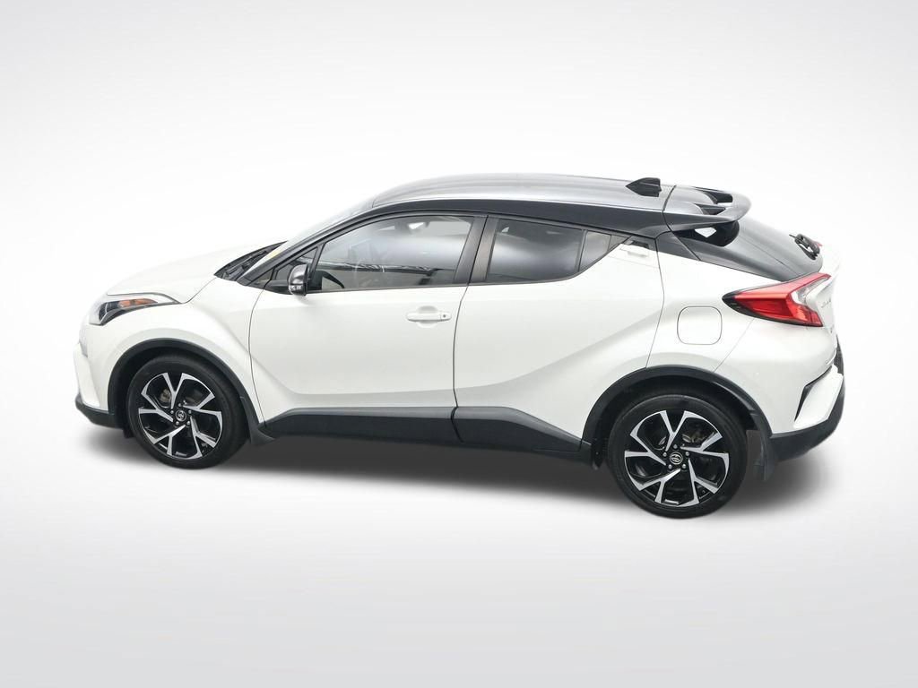 Used 2019 Toyota C-HR XLE image 31