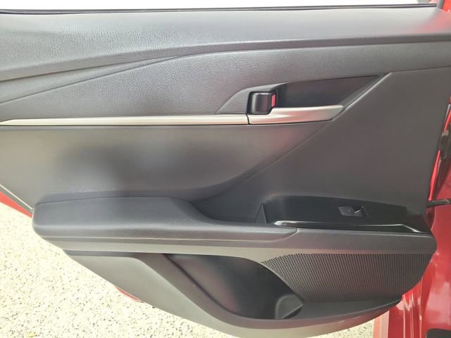 Used 2026 Toyota Camry SE FWD image 14