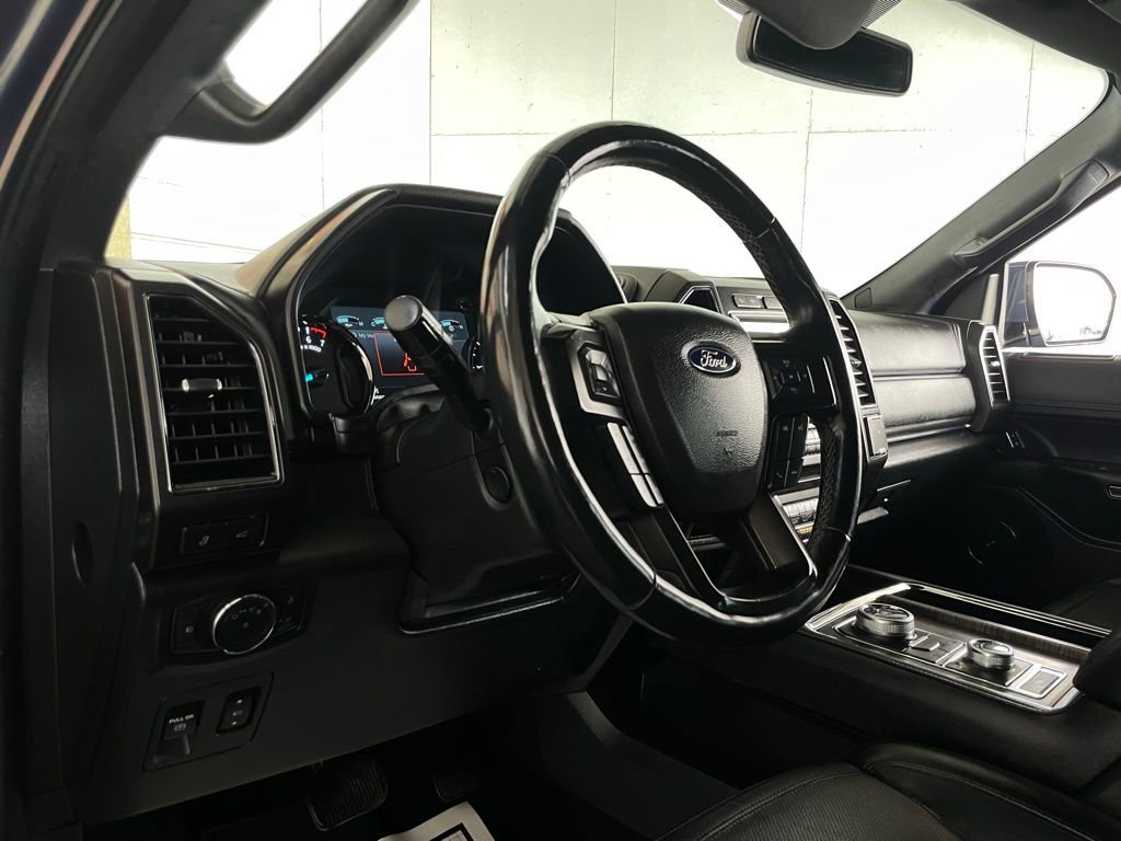 Used 2018 Ford Expedition Max Limited image 12