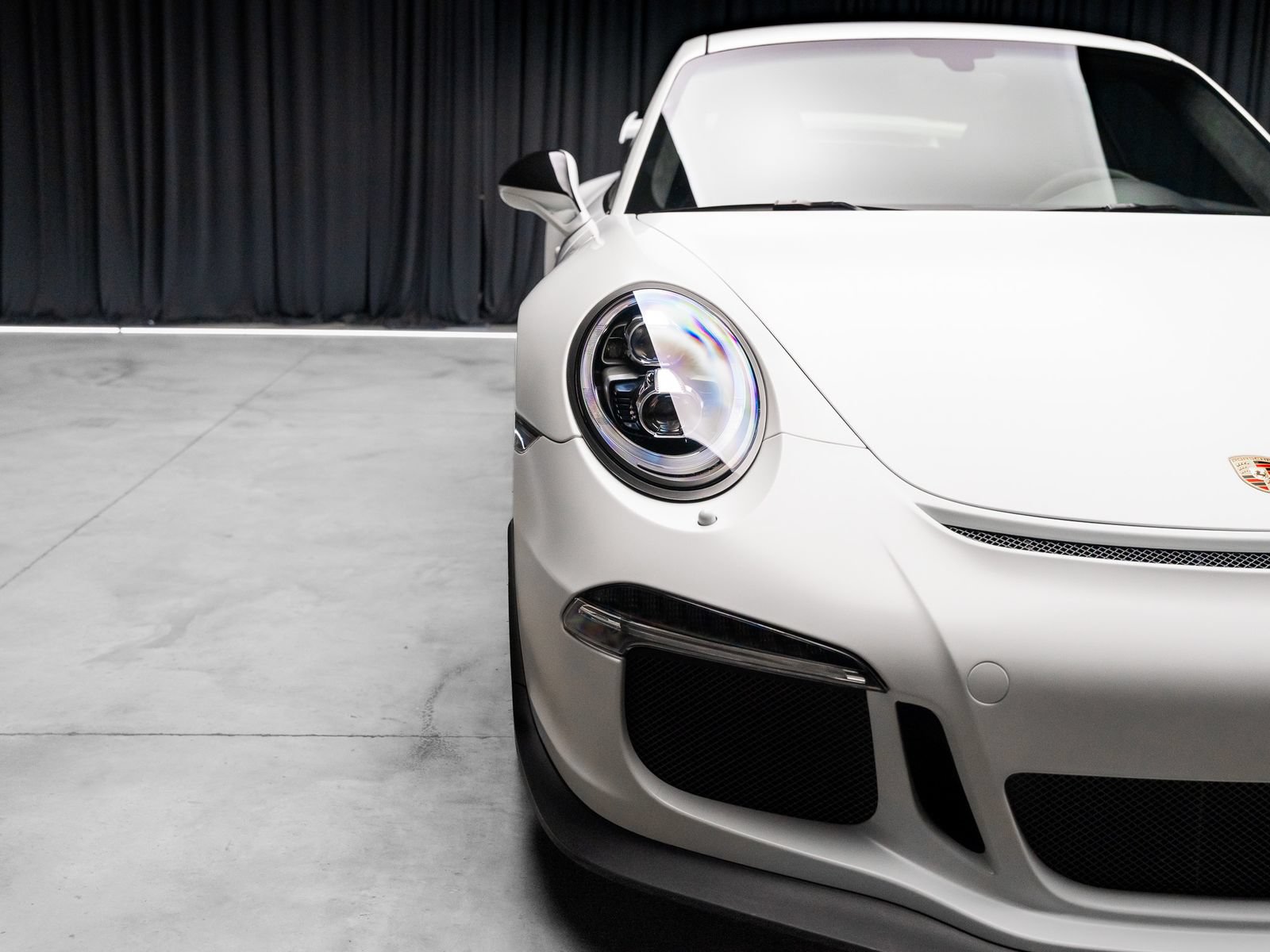 Used 2015 Porsche 911 GT3 w/ Sound Package Plus RWD image 19