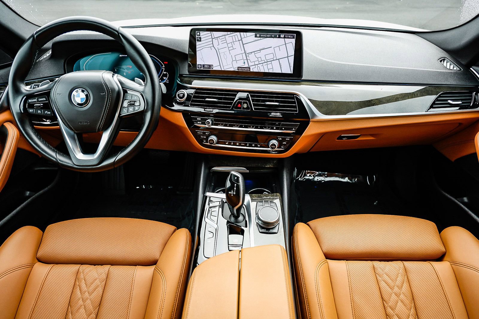 Used 2021 BMW 530e w/ Parking Assistance Package image 10